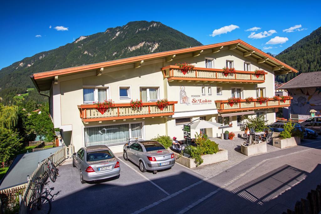 Pension St.Lukas Pfunds Exterior foto